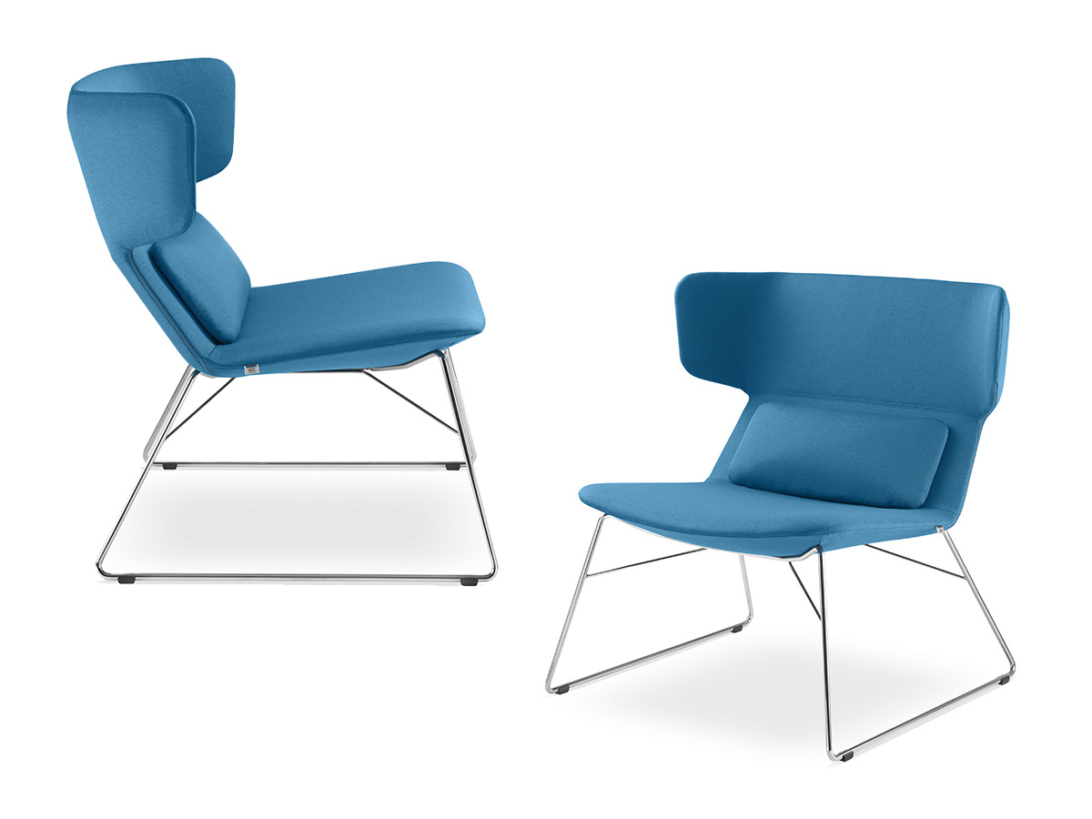 Loungemöbel Flexi Sessel mit niedriger Rückenlehne in blauem Stoffbezug