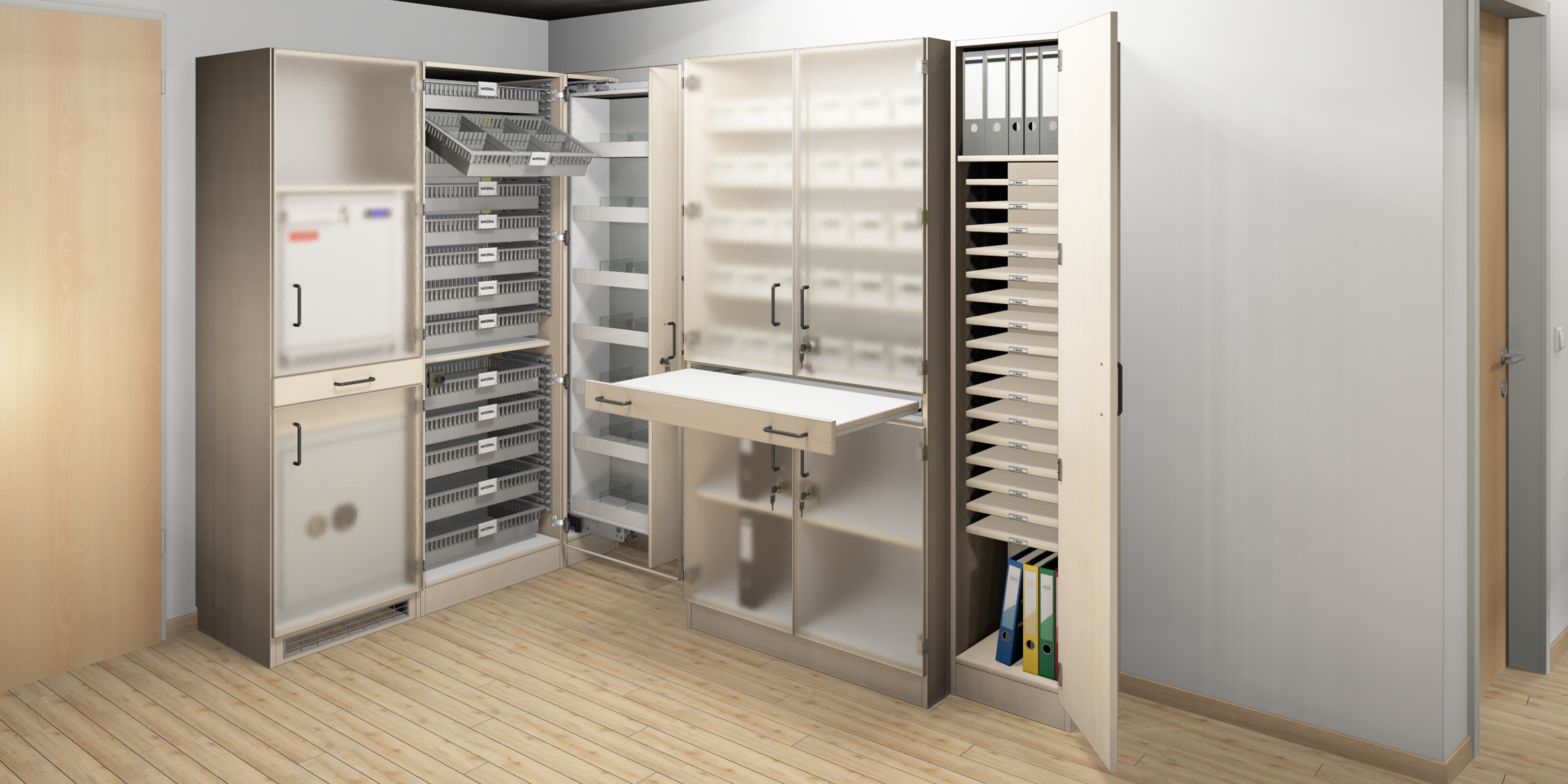 Medikamentenschränke mit Arbeitsfläche und Schubladen in einem Behandlungs- und Pflegebereich